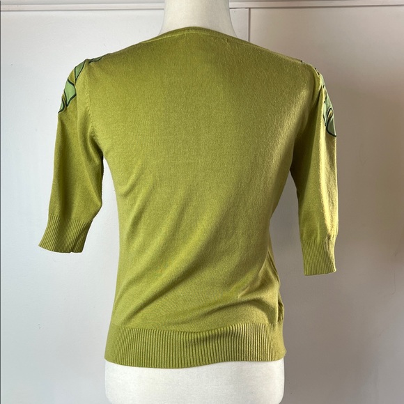 Collectif Green Sweater with Monstera Leaf Appliqué - Picture 2 of 4